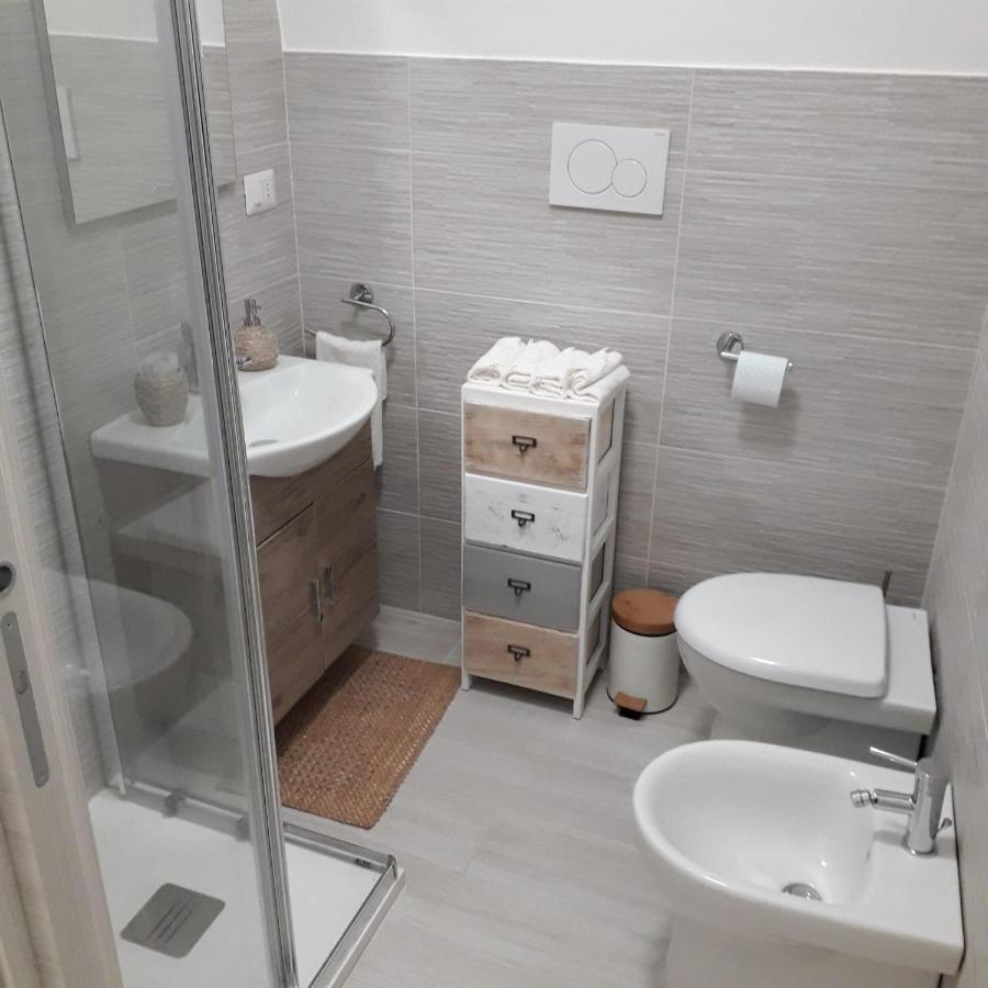 La Petite Maison Bari Bagian luar foto